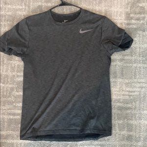 Nike men’s dryfit t-shirt